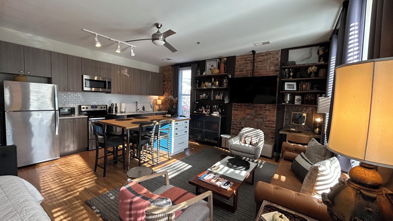 Photo of Livingroom in MLK University