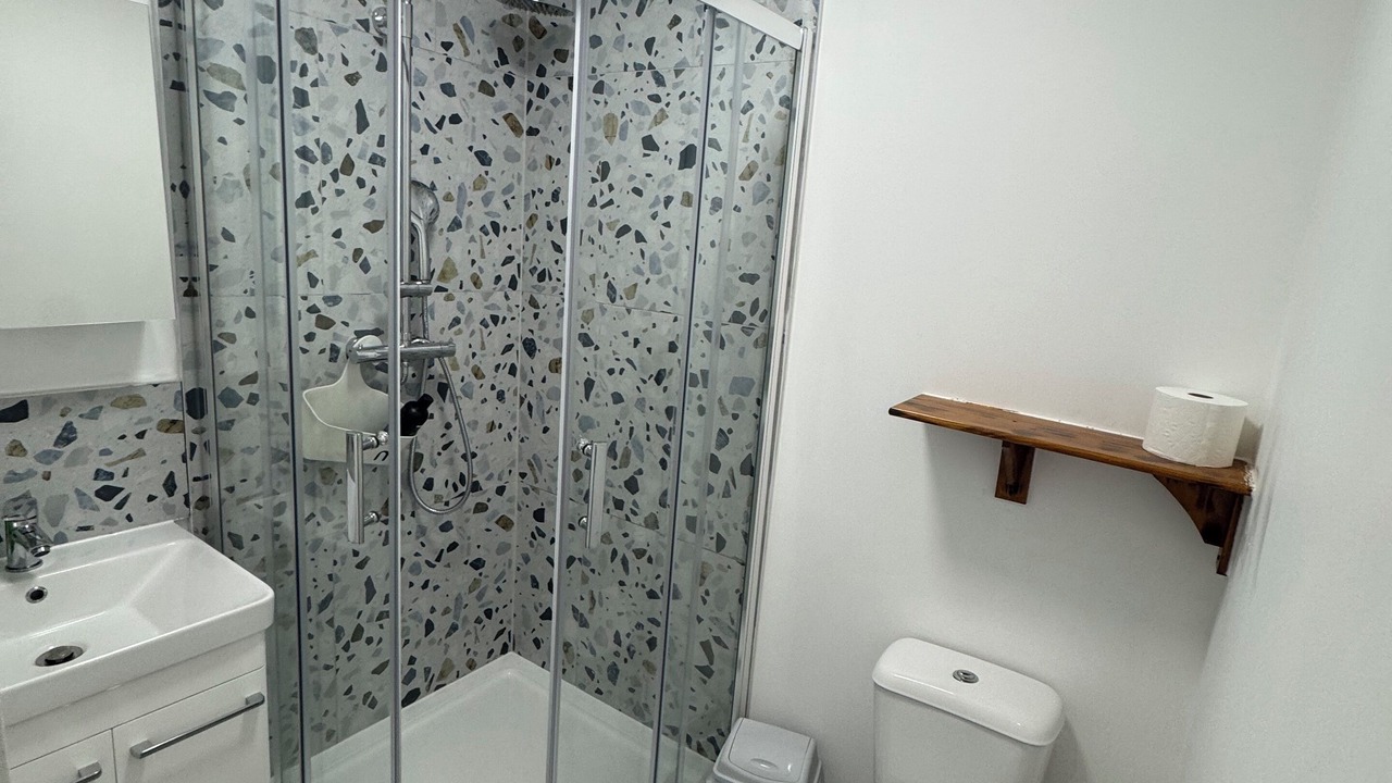 Photo of Bathroom in Kidlington