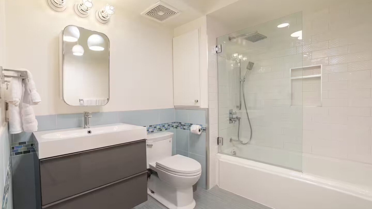 Photo of Bathroom in The Villas