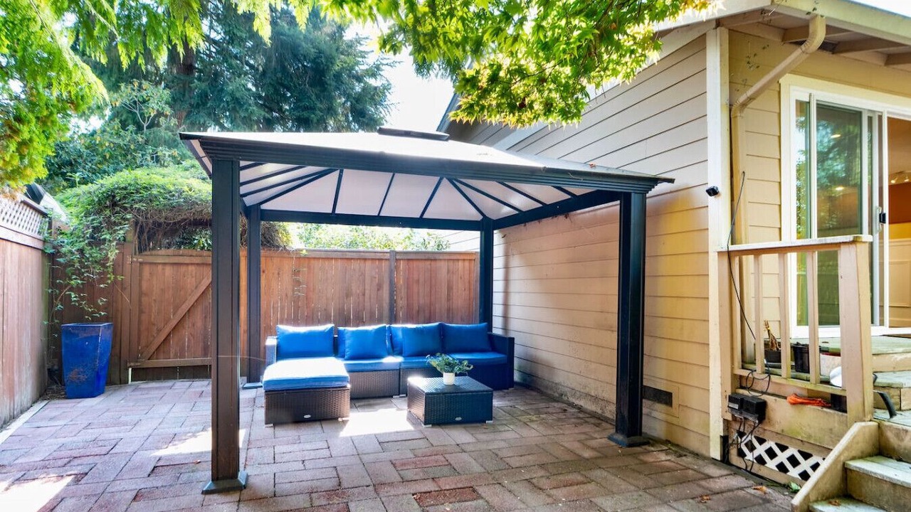 Photo of Patio Balcony in Mountlake Terrace