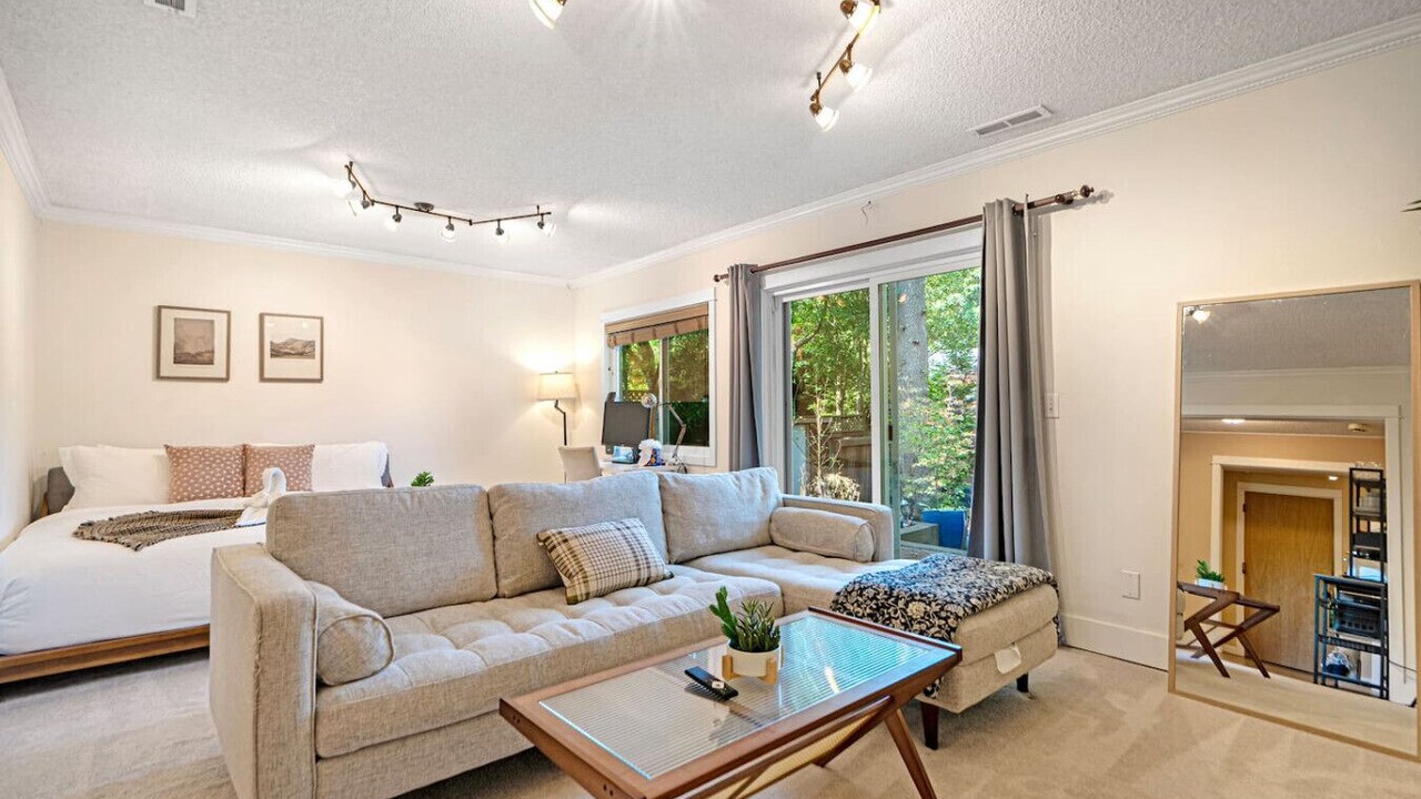 Photo of Bedroom in Mountlake Terrace