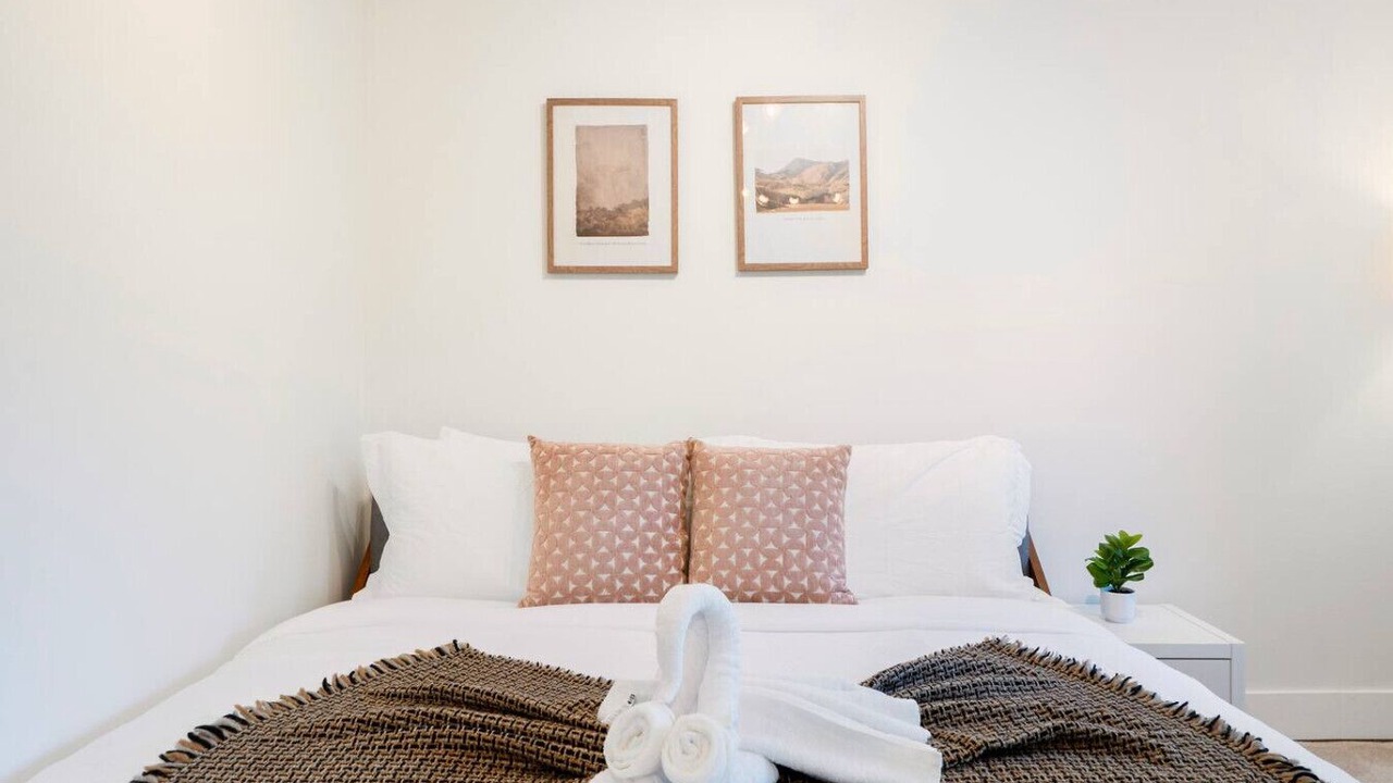 Photo of Bedroom in Mountlake Terrace