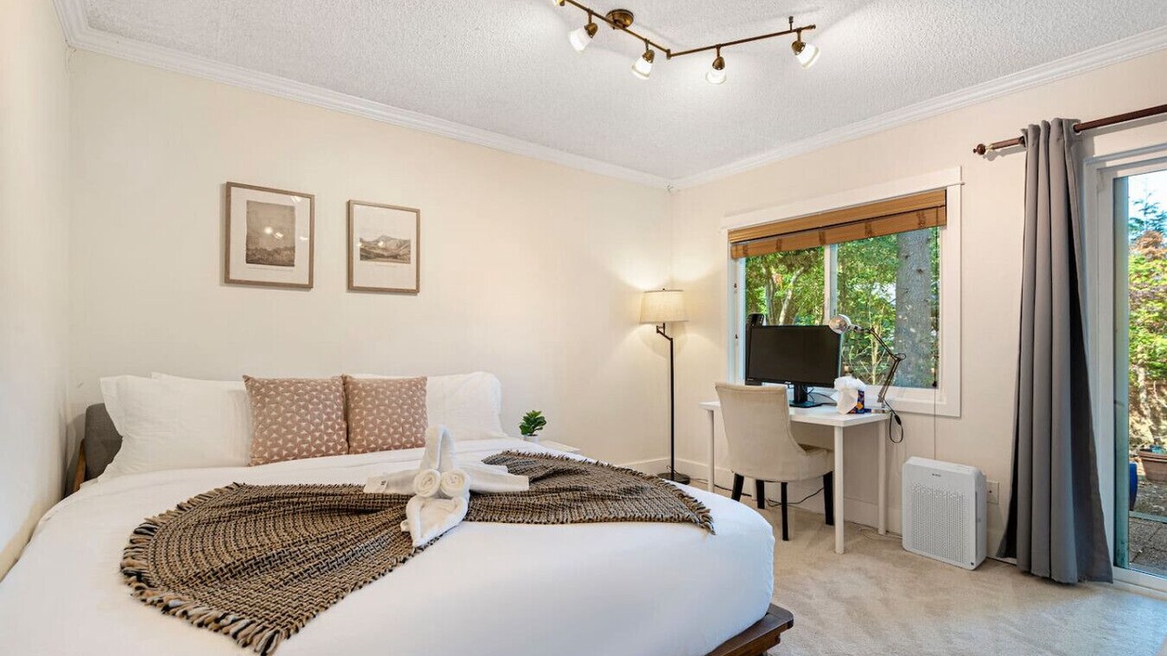 Photo of Bedroom in Mountlake Terrace