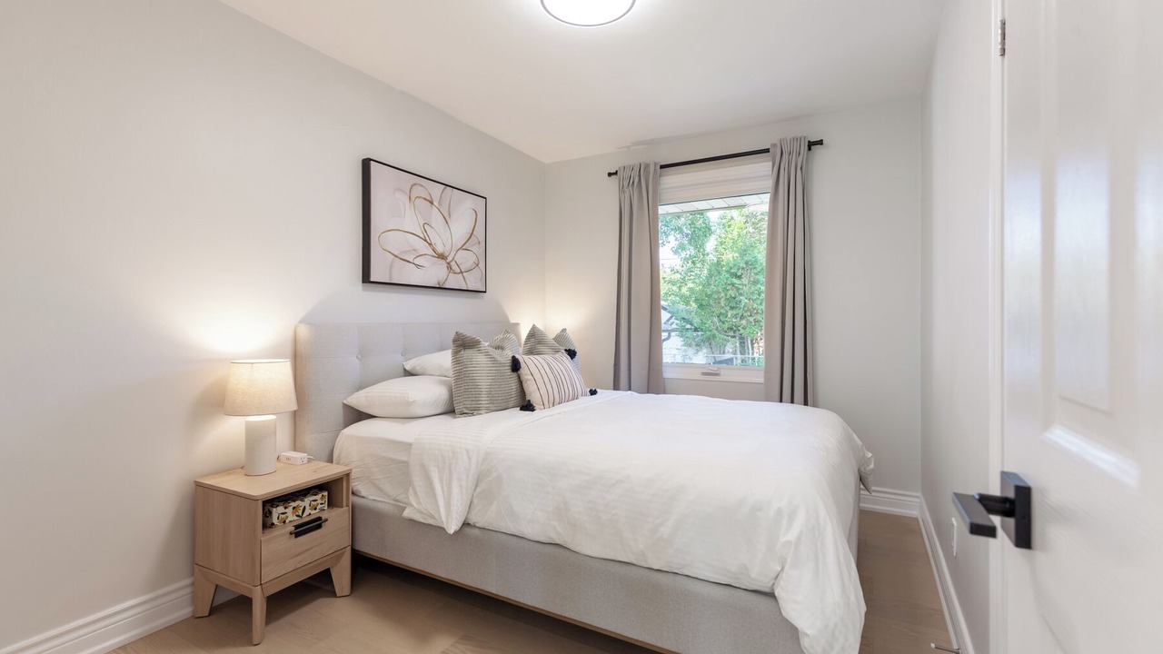 Photo of Bedroom in Richmond Hill