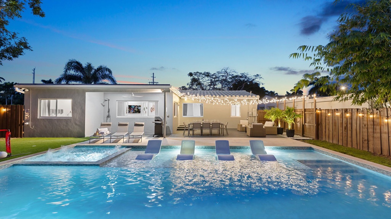 Photo of Outdoor in Royal Poinciana