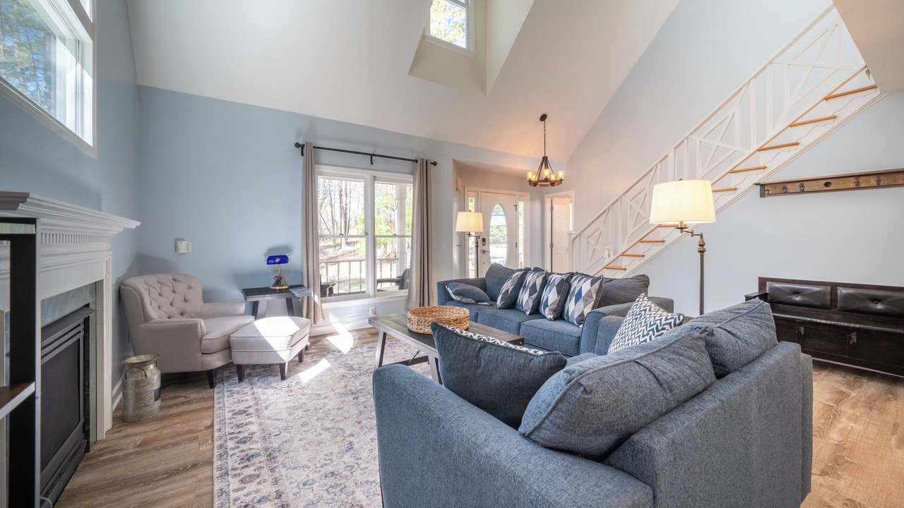 Photo of Livingroom in Chapel Hill