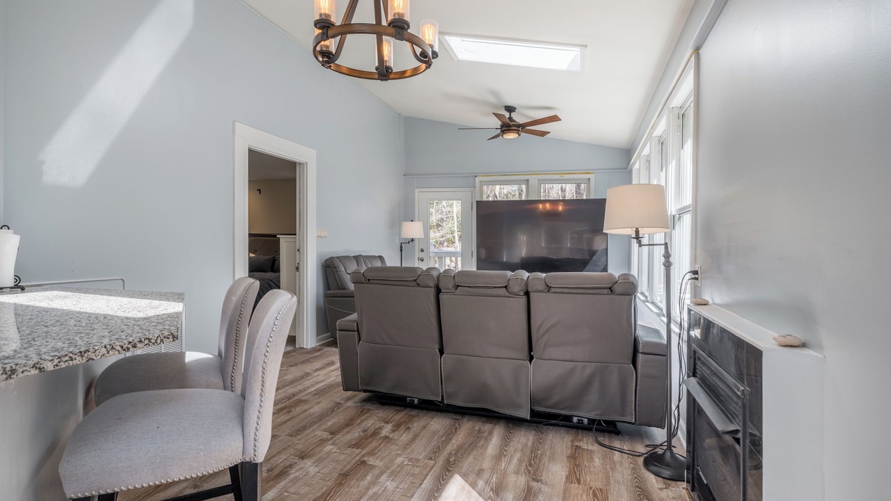 Photo of Livingroom in Chapel Hill