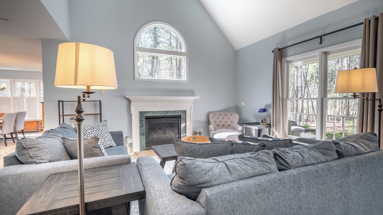Photo of Livingroom in Chapel Hill