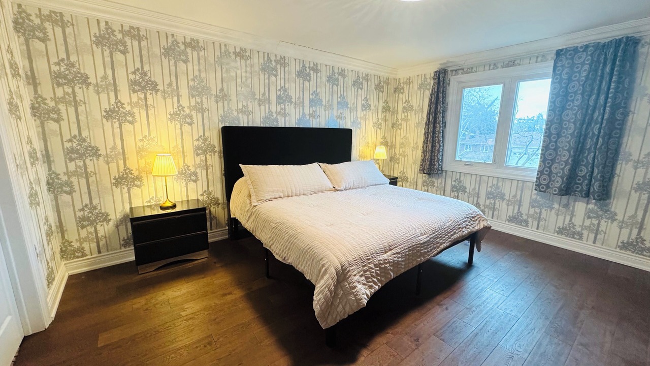 Photo of Bedroom in Newtonbrook