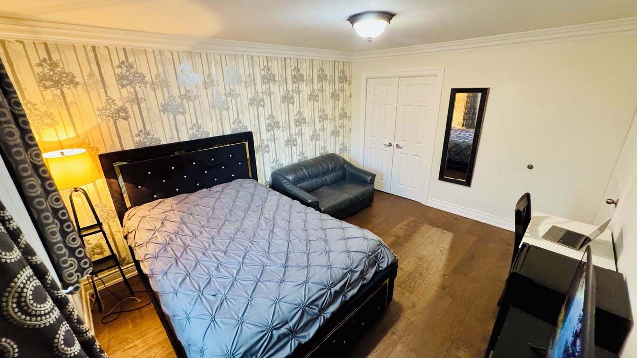 Photo of Bedroom in Newtonbrook