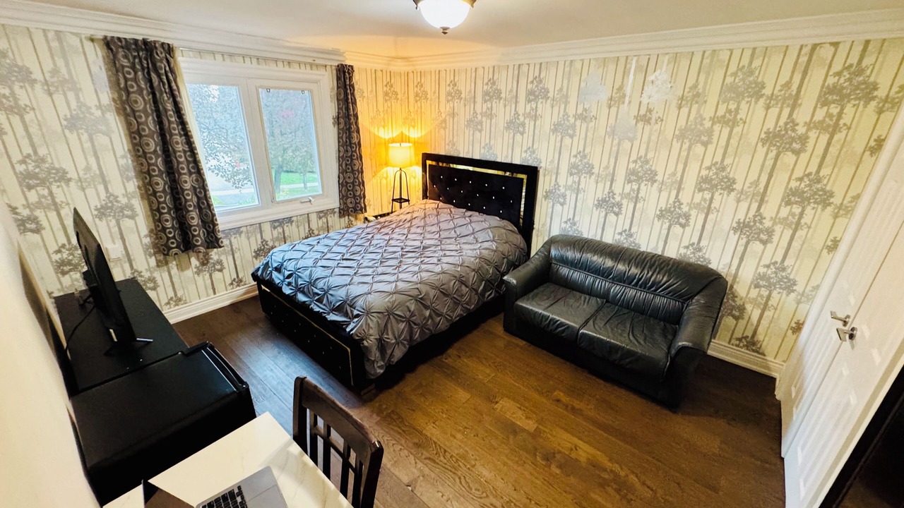 Photo of Bedroom in Newtonbrook