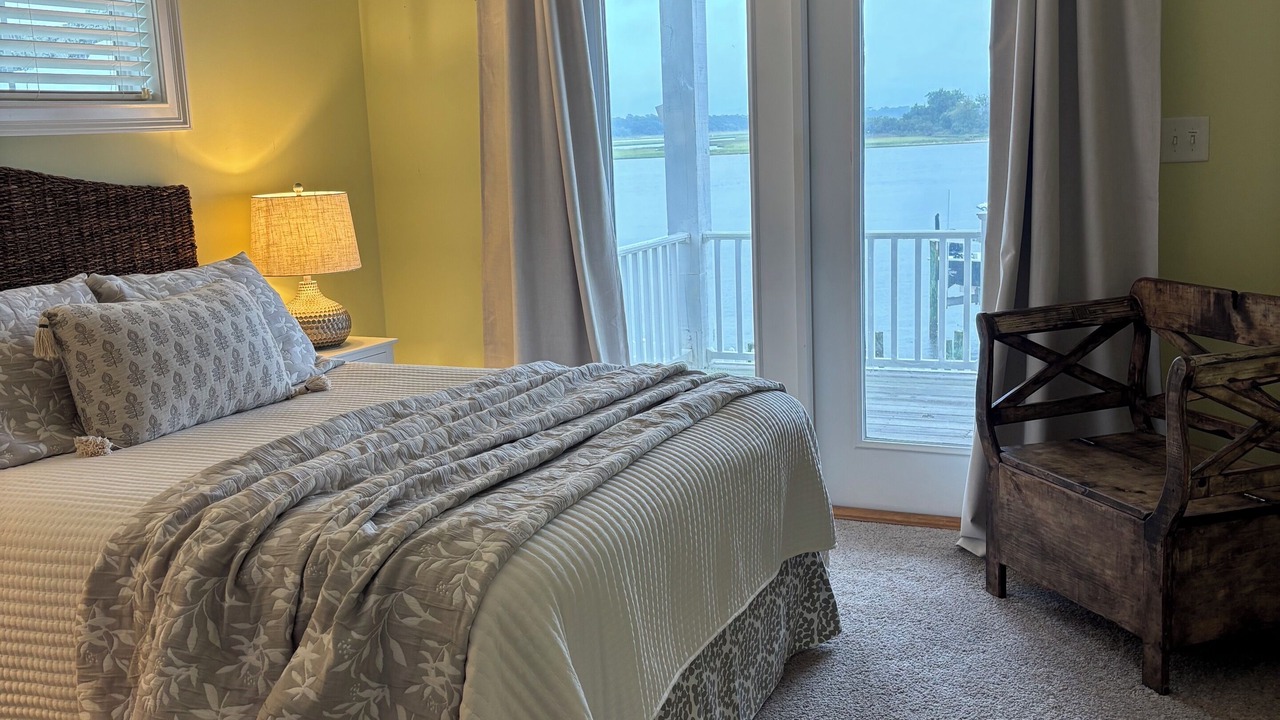 Photo of Bedroom in Swansboro