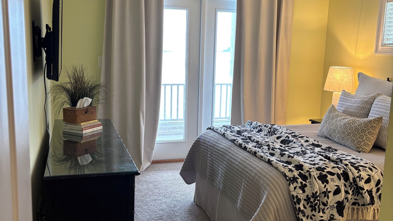Photo of Bedroom in Swansboro