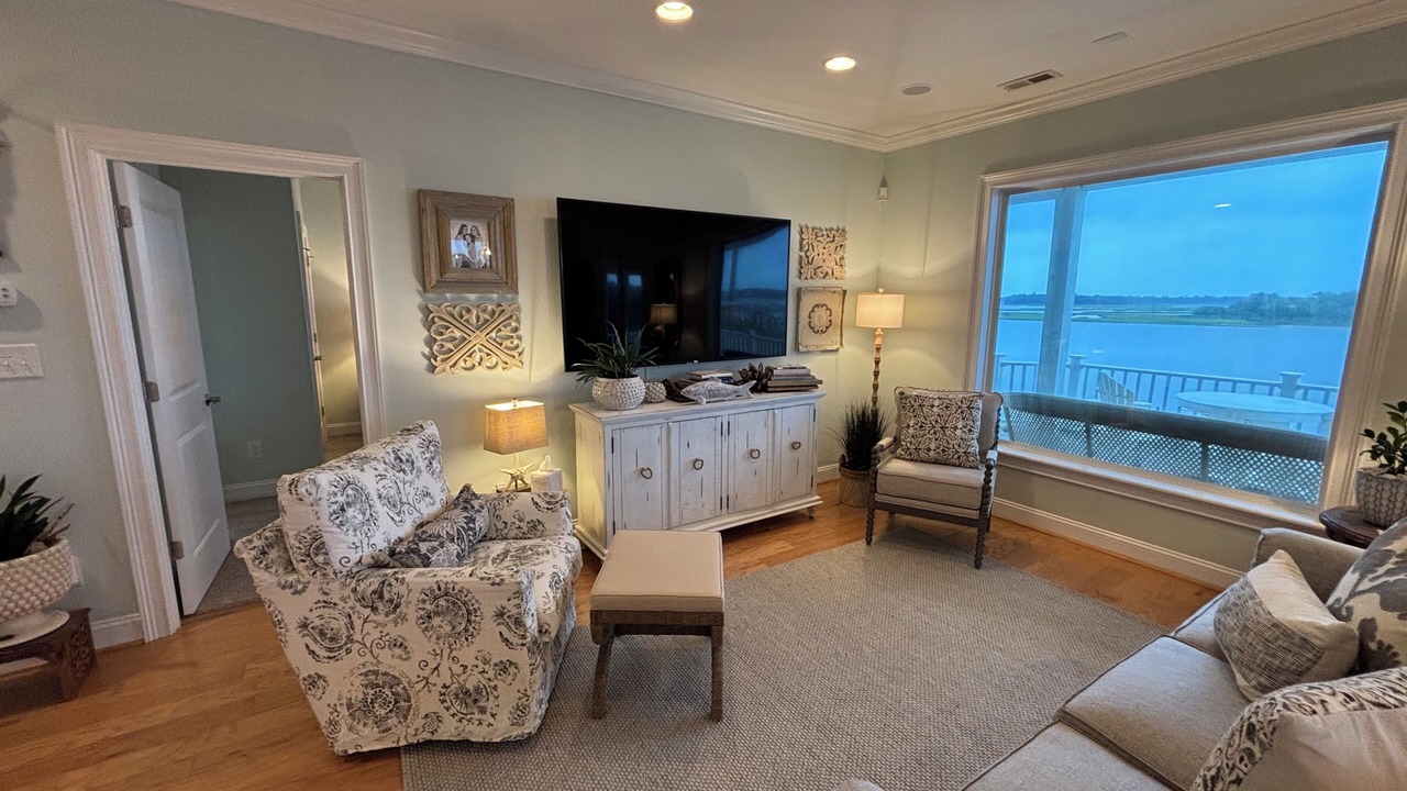 Photo of Livingroom in Swansboro