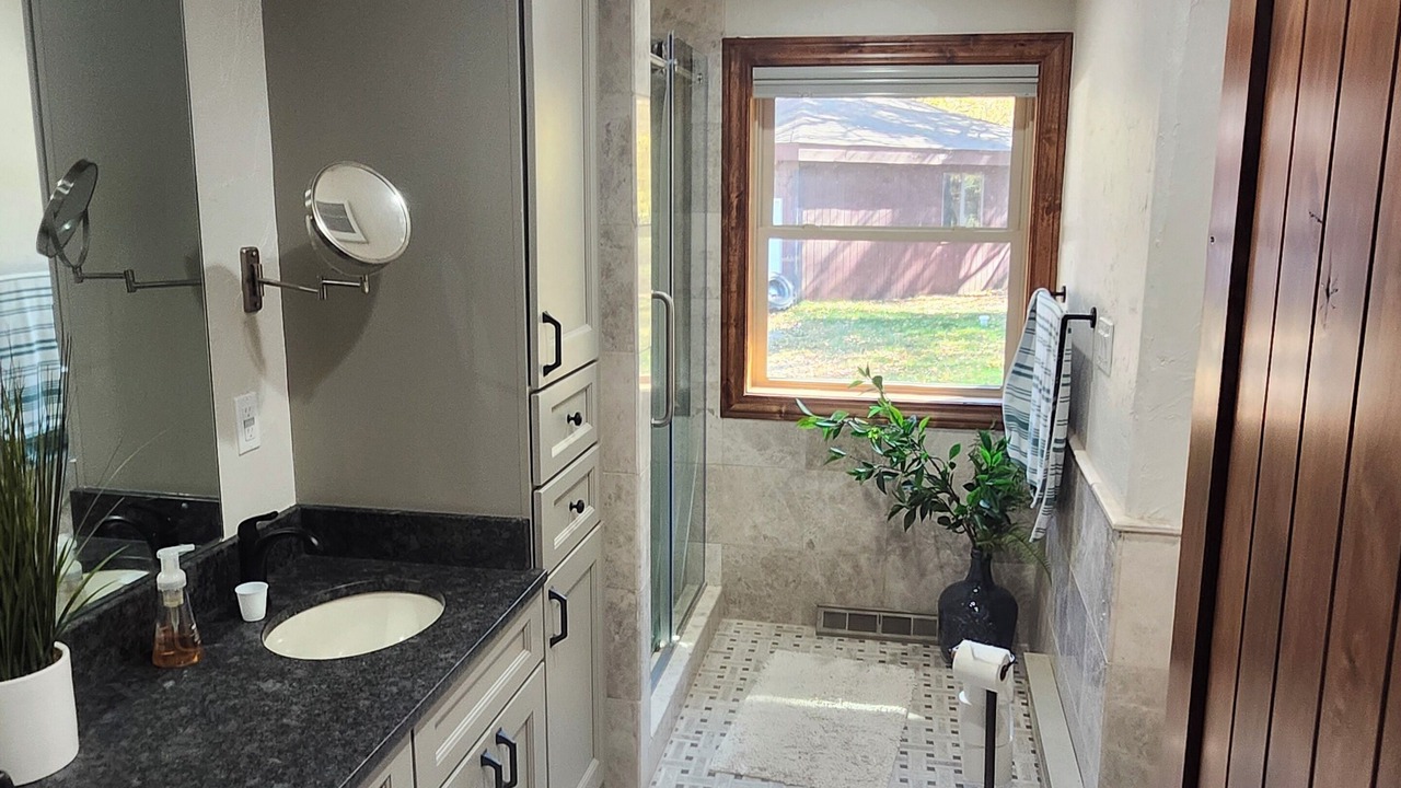Photo of Bathroom in Mercer