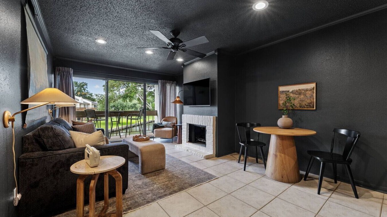 Photo of Livingroom in Walden on Lake Conroe