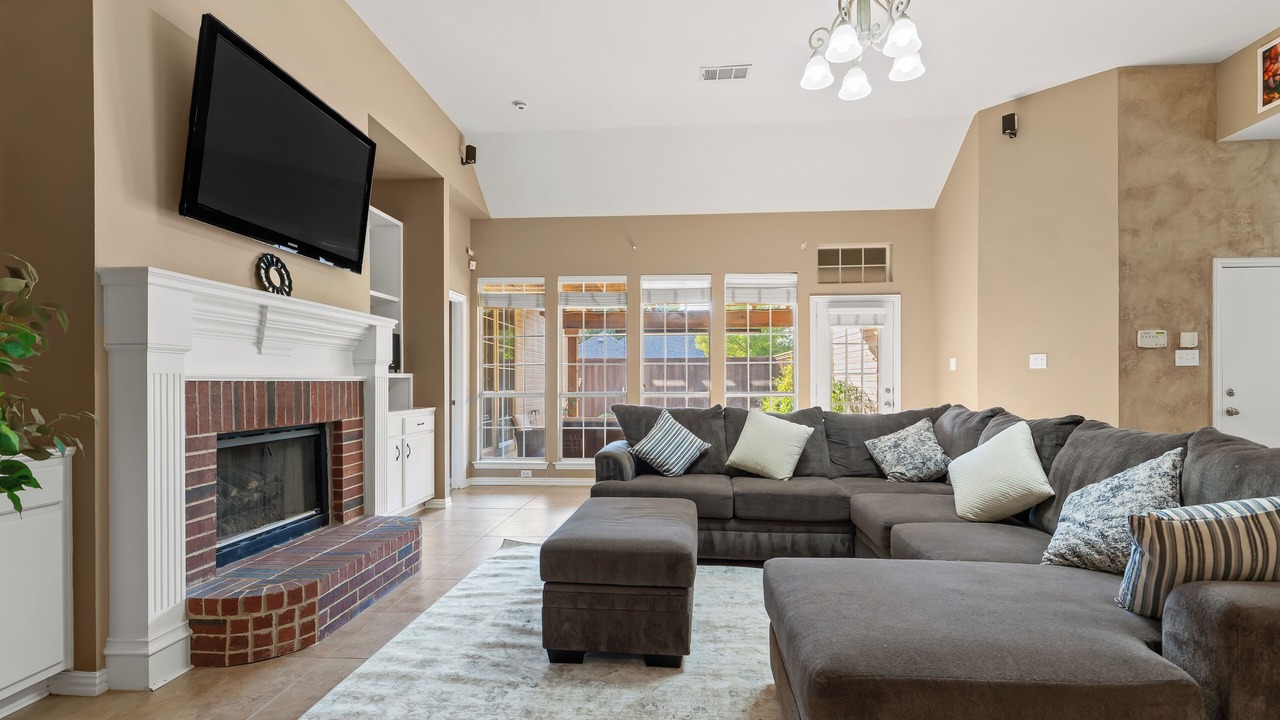 Photo of Livingroom in Allen