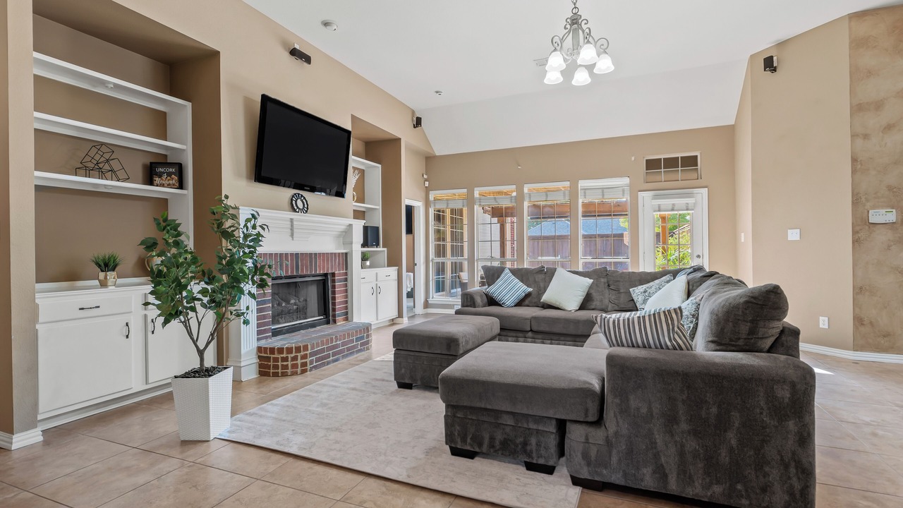 Photo of Livingroom in Allen