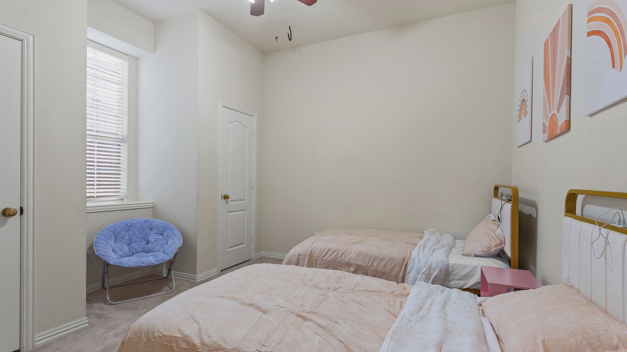 Photo of Bedroom in Allen