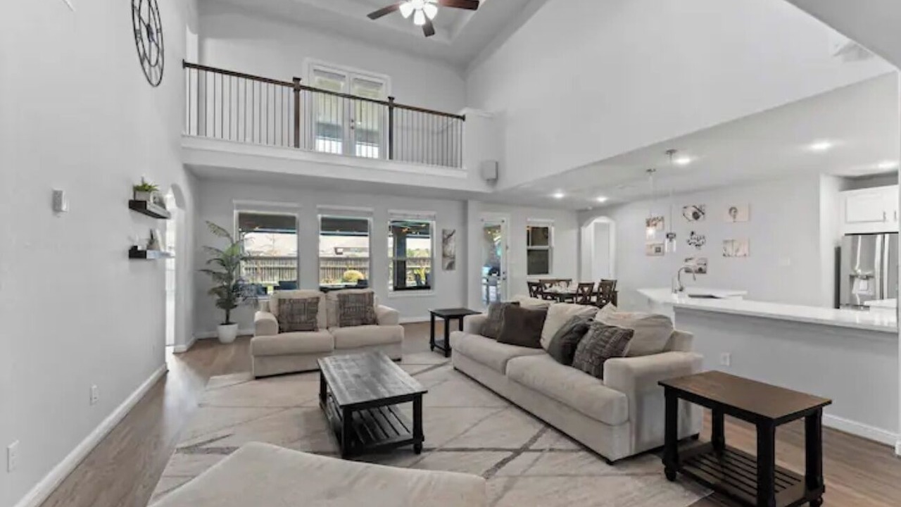 Photo of Livingroom in Barker
