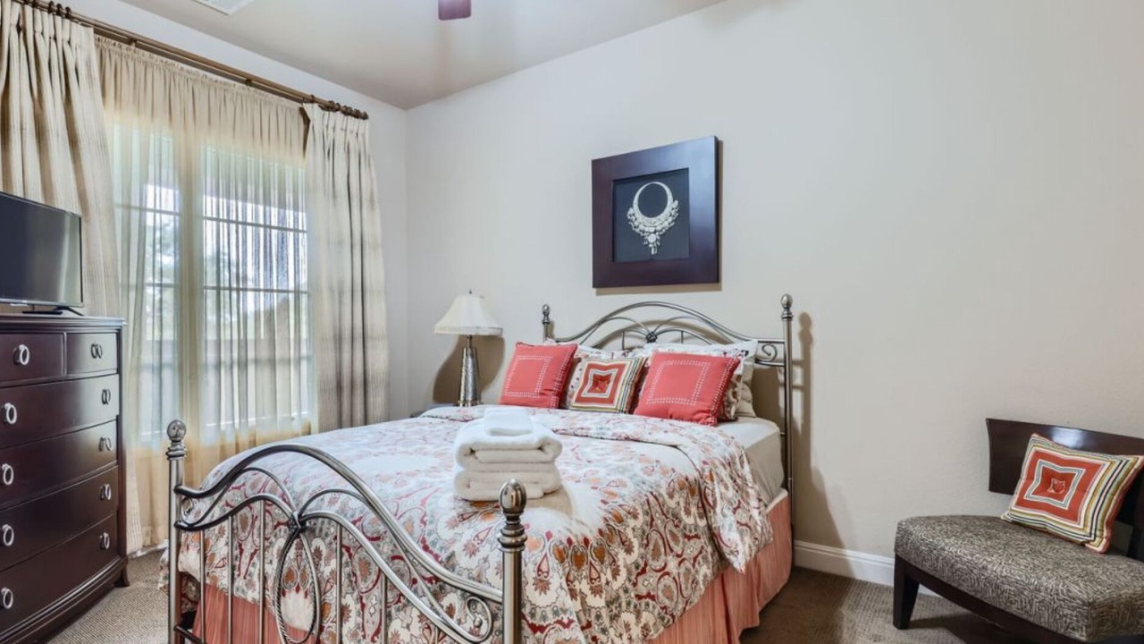 Photo of Bedroom in Lakeway