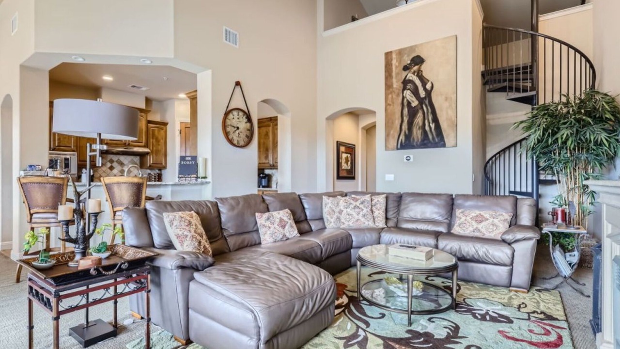 Photo of Livingroom in Lakeway
