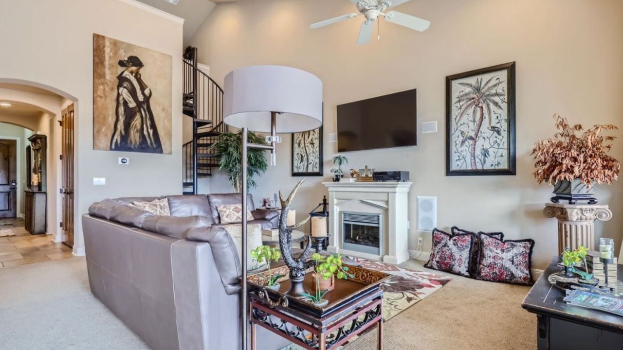 Photo of Livingroom in Lakeway
