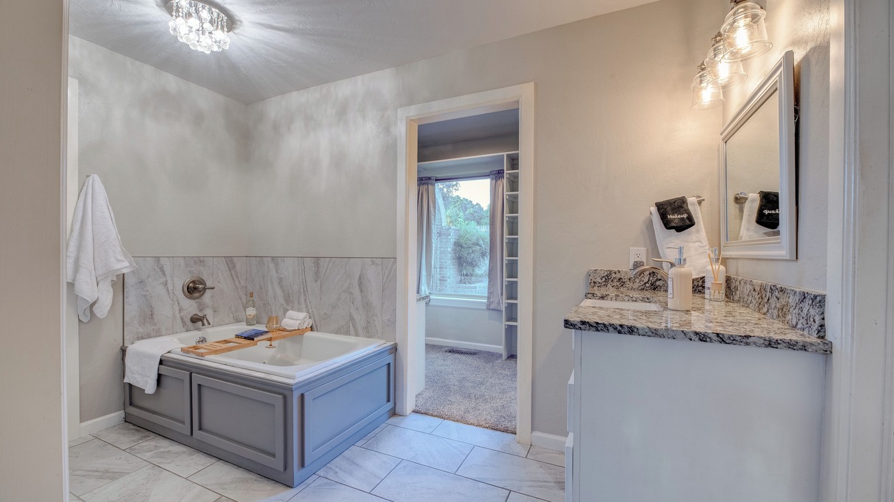 Photo of Bathroom in Norman