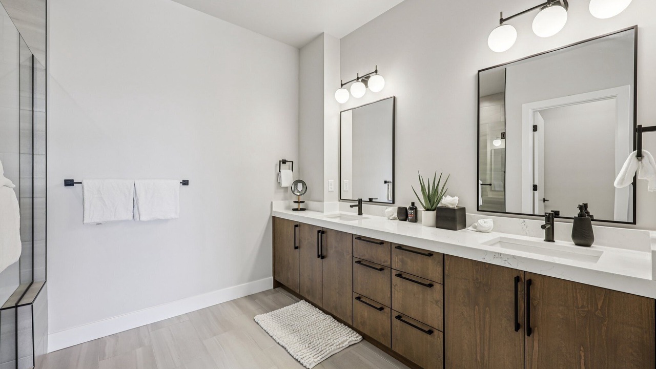 Photo of Bathroom in Hideout