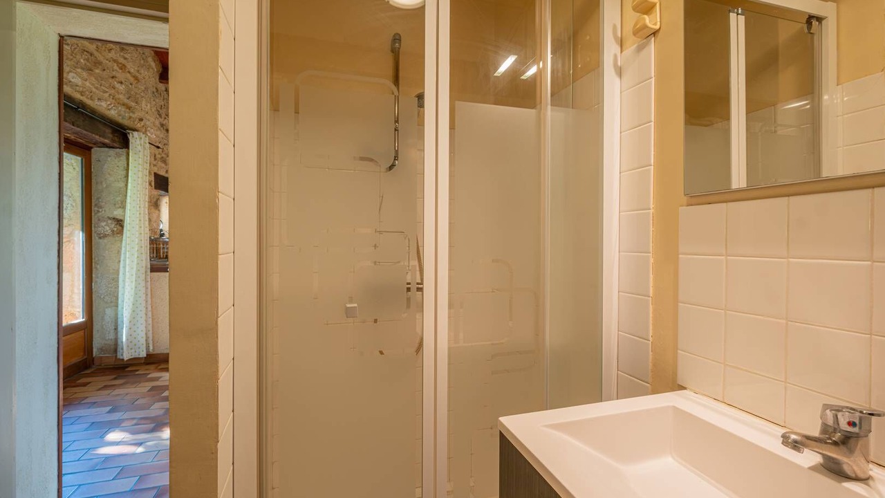 Photo of Bathroom in Montagnac-sur-Lede