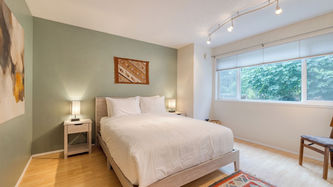 Photo of Others in Clinton