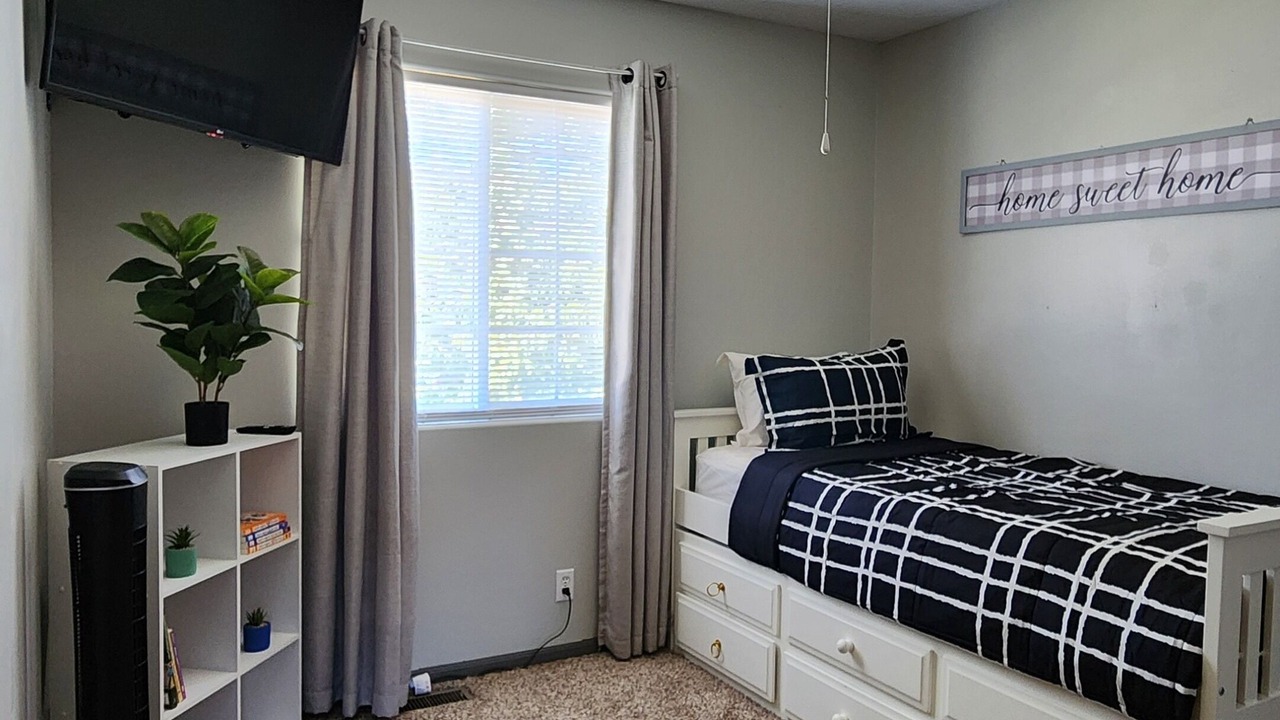 Photo of Bedroom in Millard