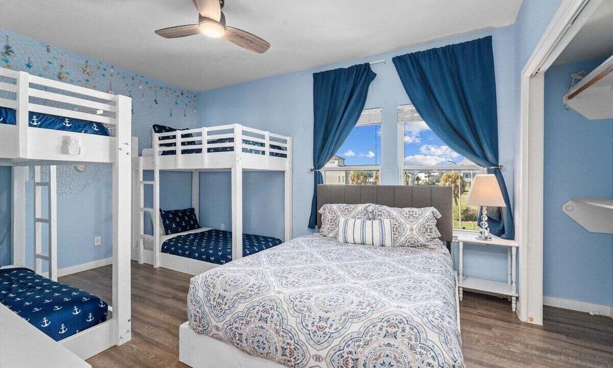 Photo of Bedroom in Pointe San Luis