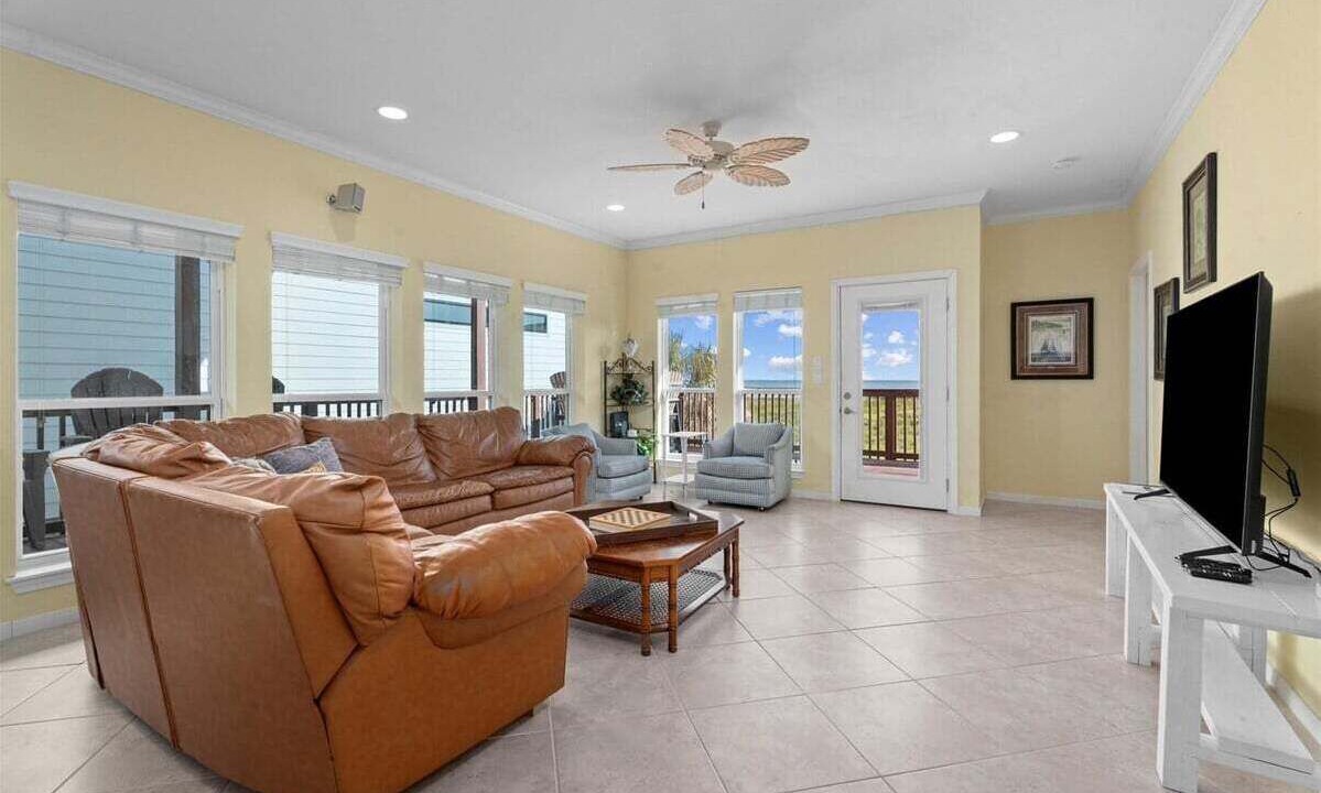 Photo of Livingroom in Pointe San Luis