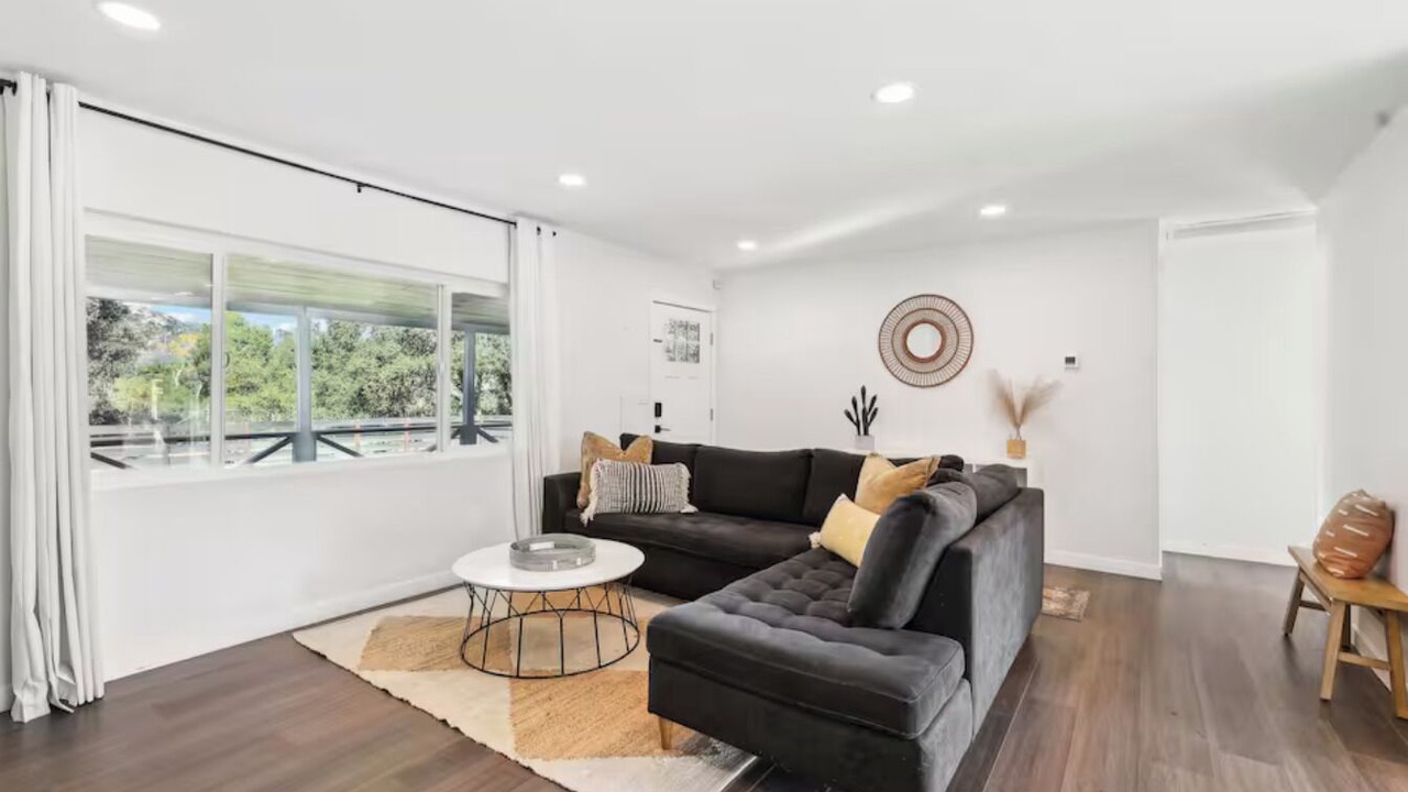 Photo of Livingroom in Rainbow CDP