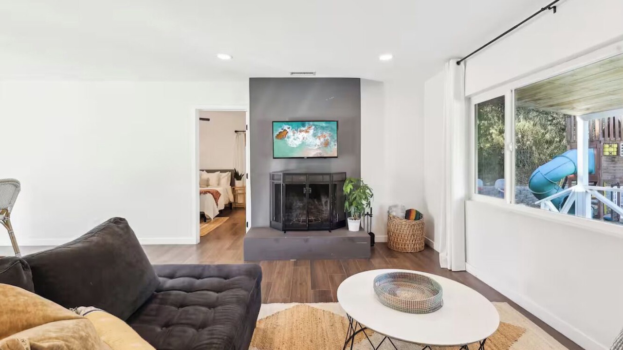 Photo of Livingroom in Rainbow CDP