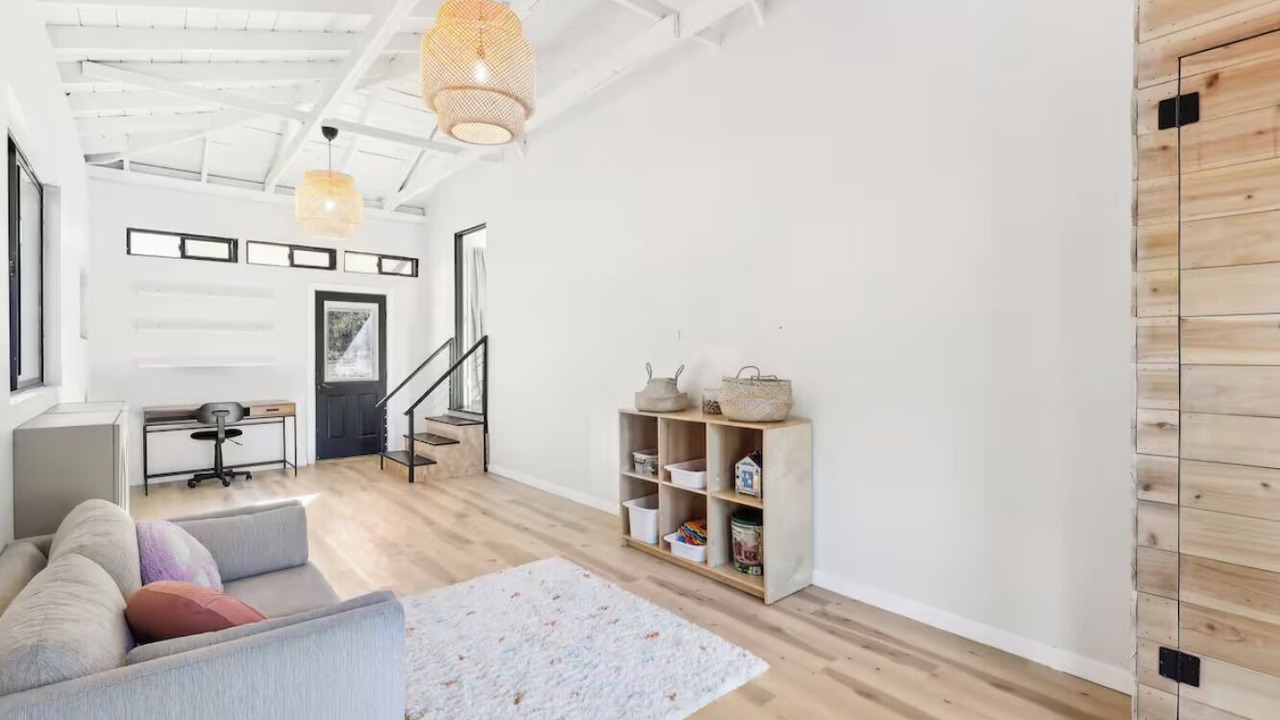 Photo of Livingroom in Rainbow CDP