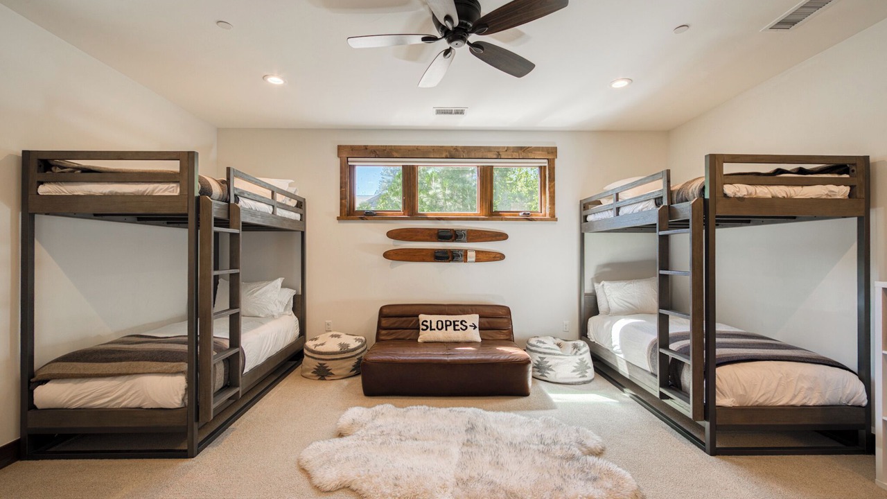 Photo of Bedroom in Ponderosa Palisades