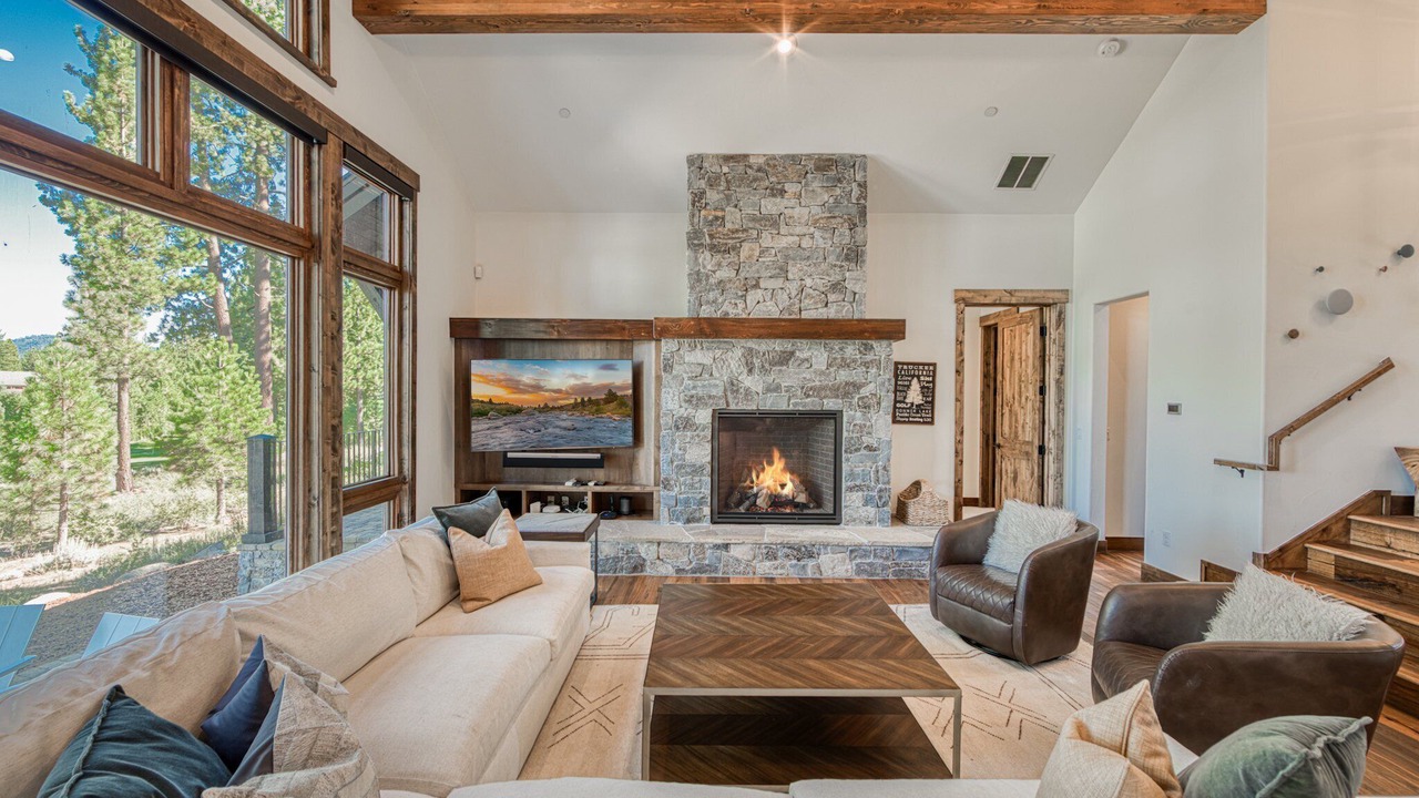 Photo of Livingroom in Ponderosa Palisades
