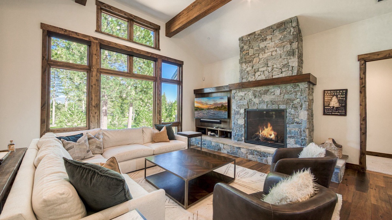 Photo of Livingroom in Ponderosa Palisades