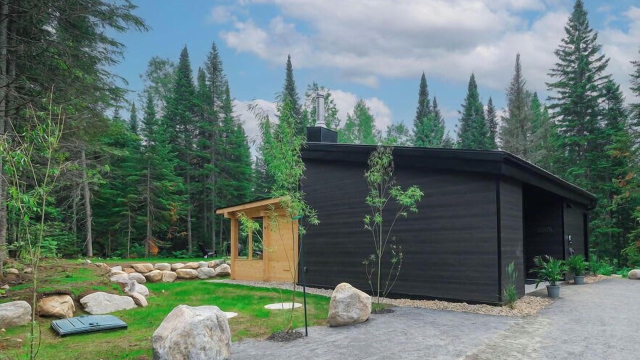 Photo of Outdoor in Notre-Dame-de-la-Merci