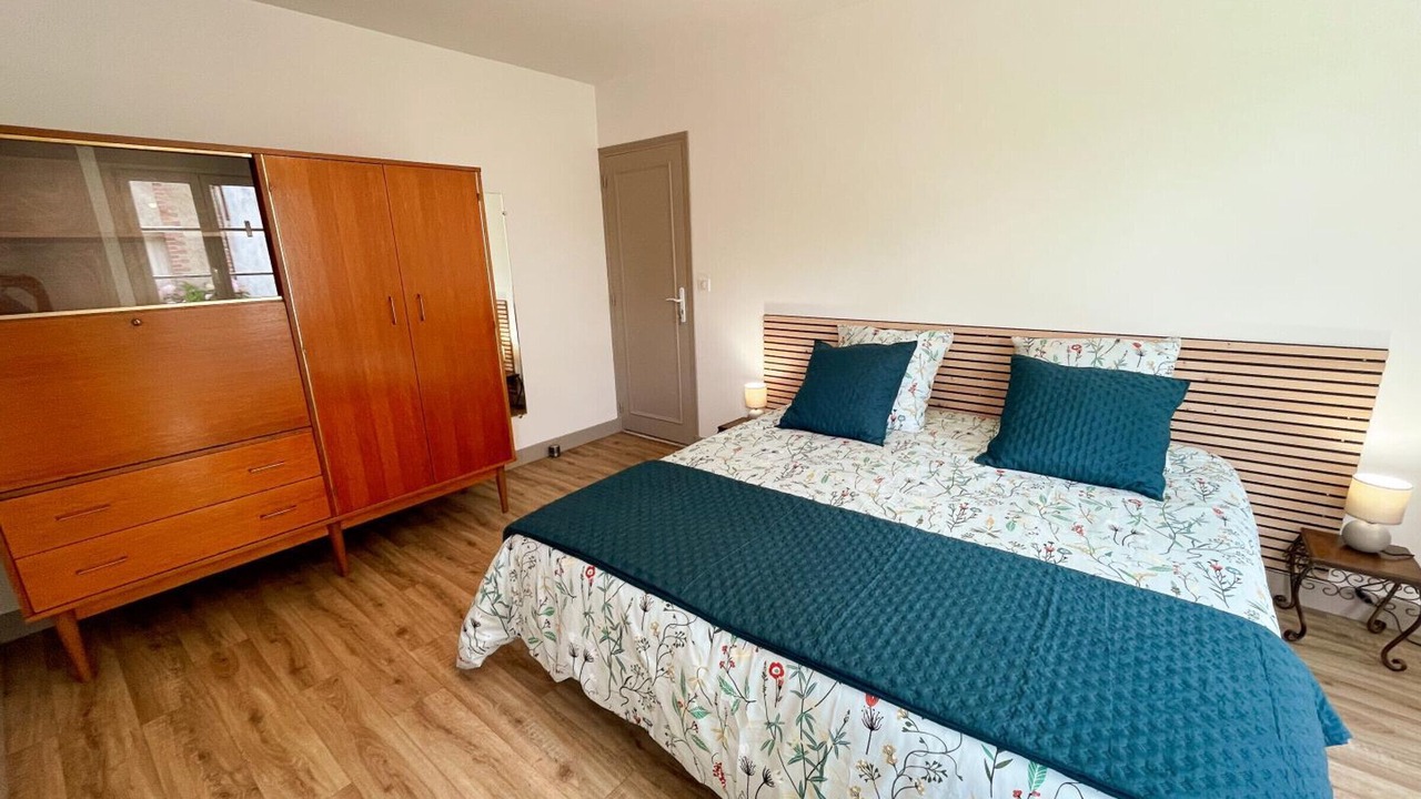 Photo of Bedroom in Poce-sur-Cisse