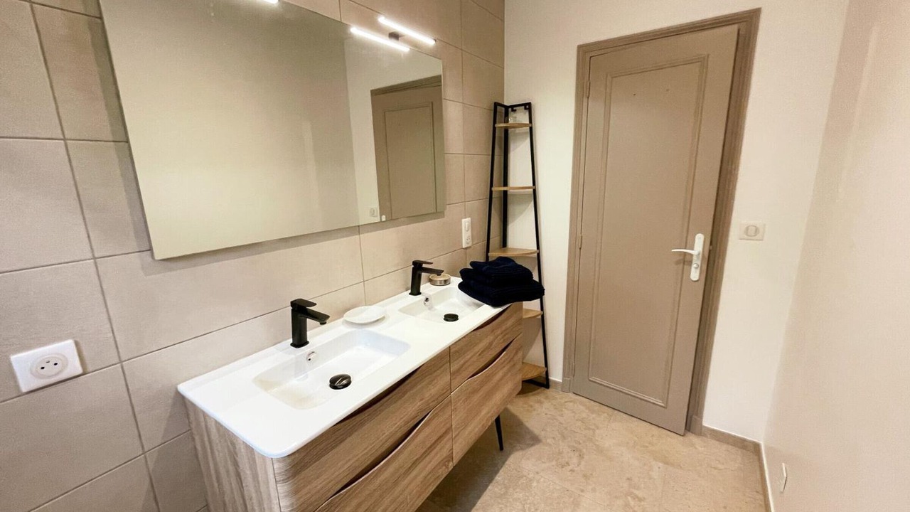 Photo of Bathroom in Poce-sur-Cisse