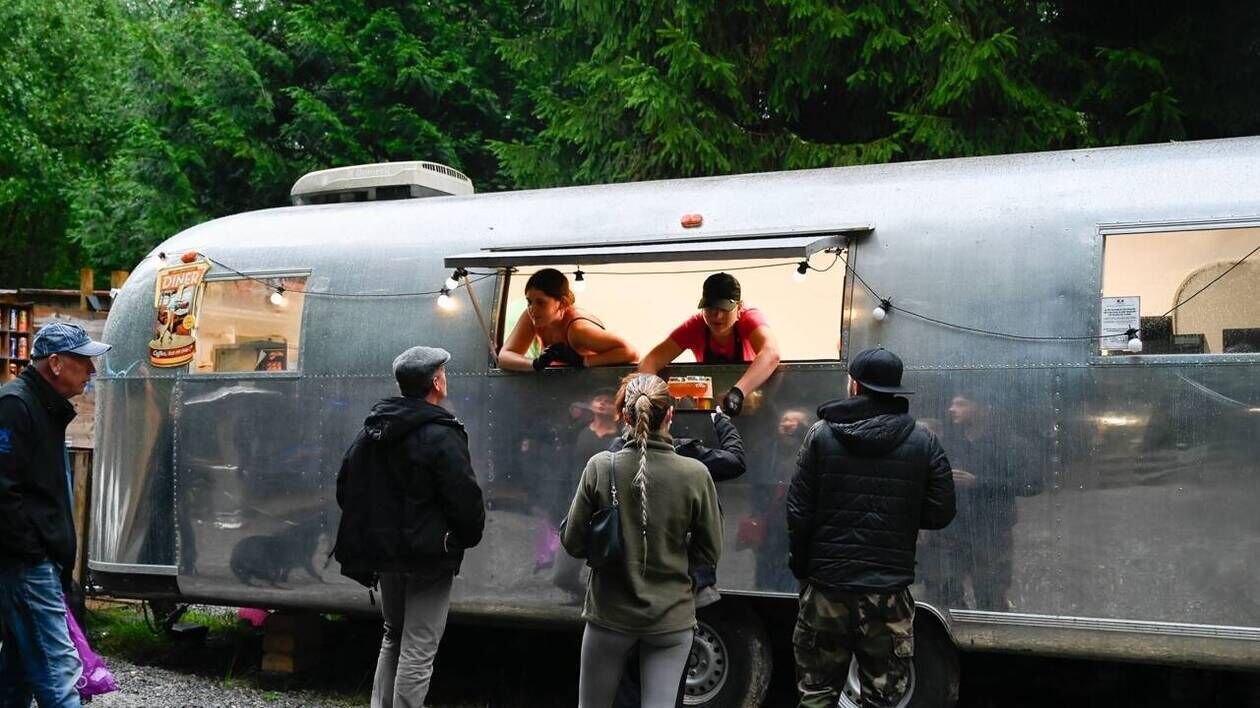 Photo of Others in Caurel