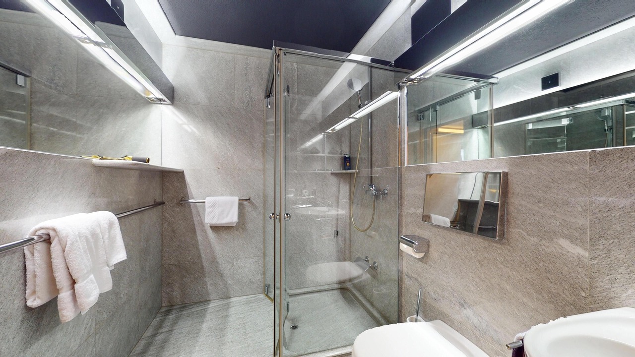 Photo of Bathroom in Silvaplana