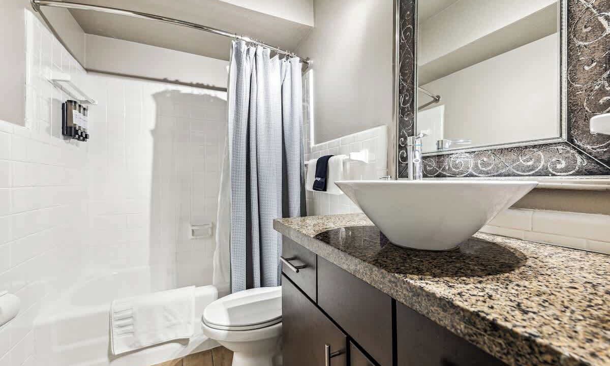 Photo of Bathroom in Uptown