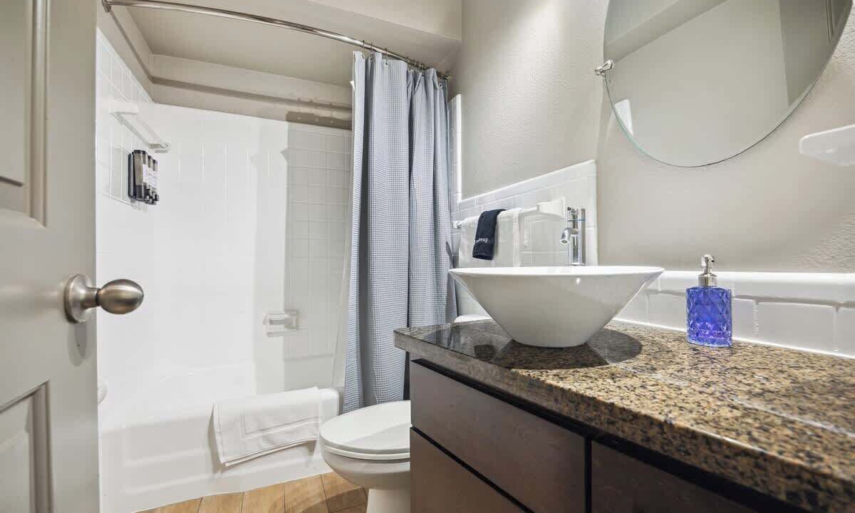 Photo of Bathroom in Uptown