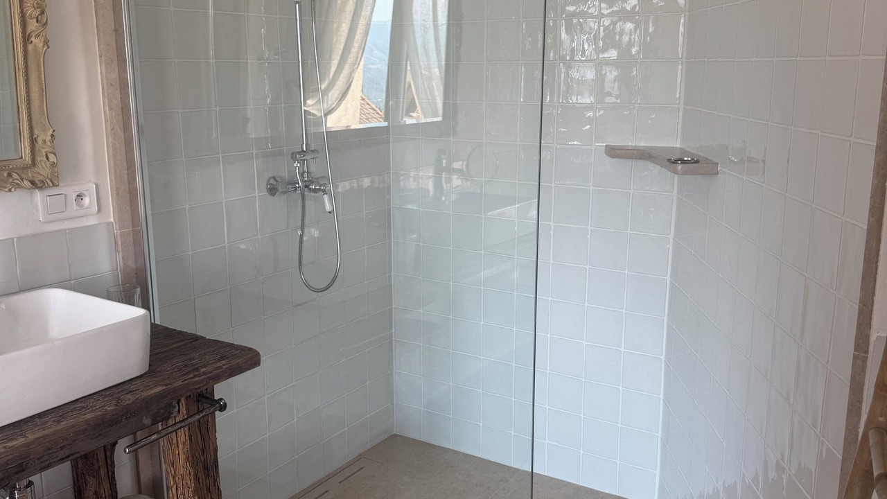 Photo of Bathroom in Saint-Vallier-de-Thiey