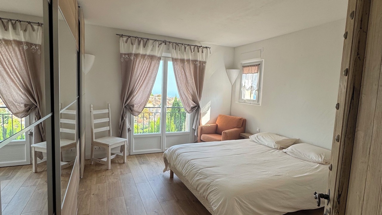Photo of Bedroom in Saint-Vallier-de-Thiey