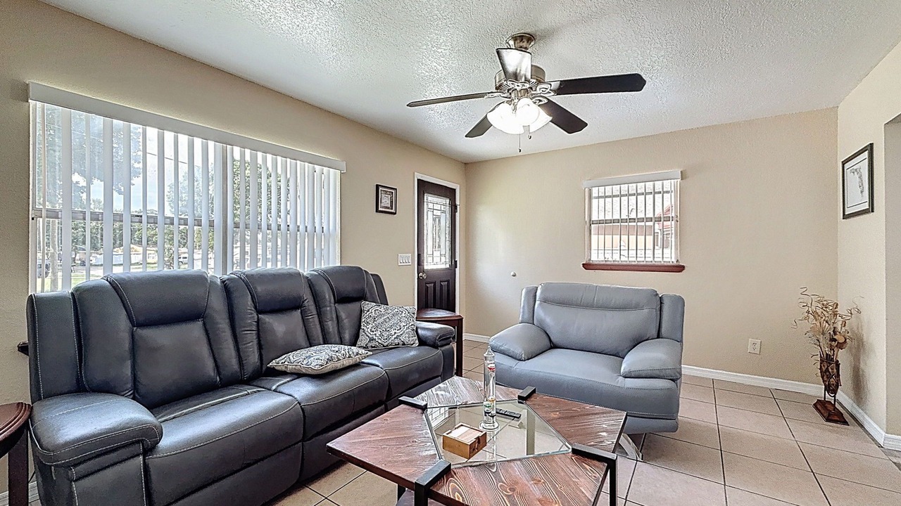 Photo of Livingroom in Tampa